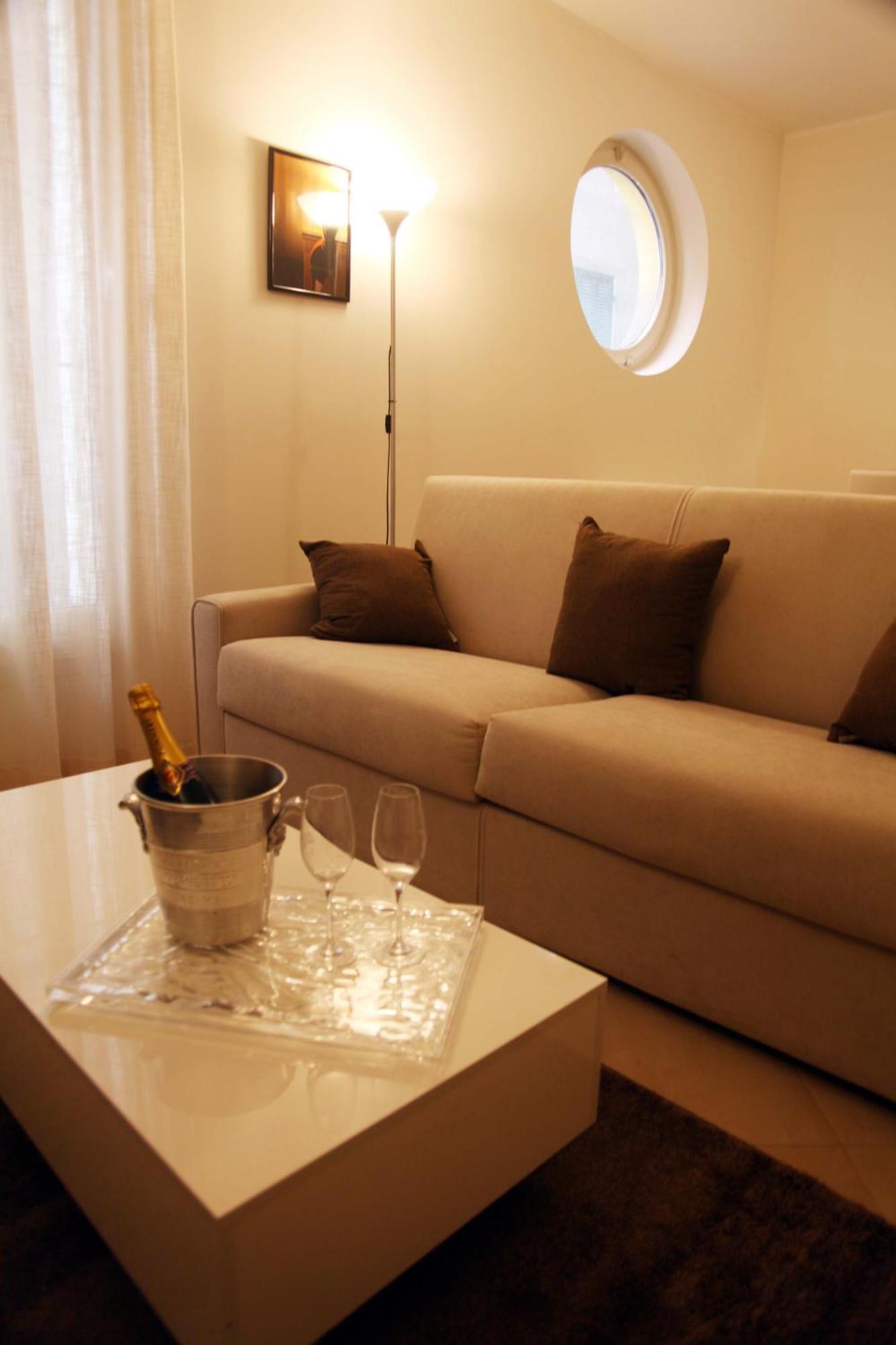 Apartamento Dimoraviapiadue Savona Exterior foto